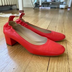 Everlane The Day Heal Red Size 7
